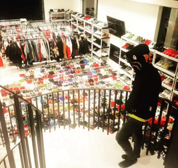 WoW!!! Chris Brown Shows Off Inside His Wears Closet [See Photo]